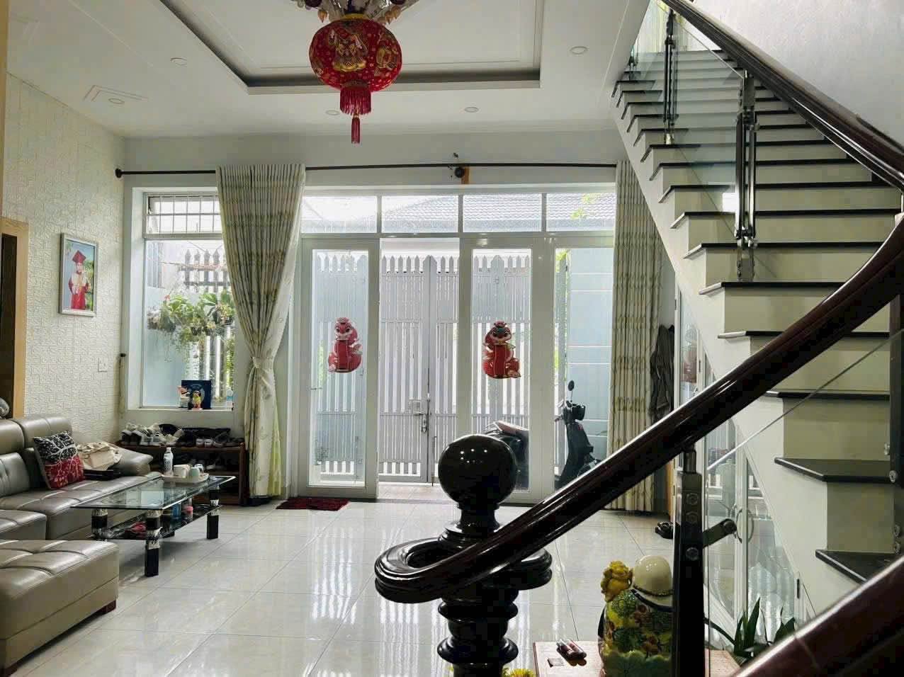 Bán nhà 2 tầng, 2 PN, 70m2 đường Huyền Trân Công Chúa, Vũng Tàu - Ảnh 1