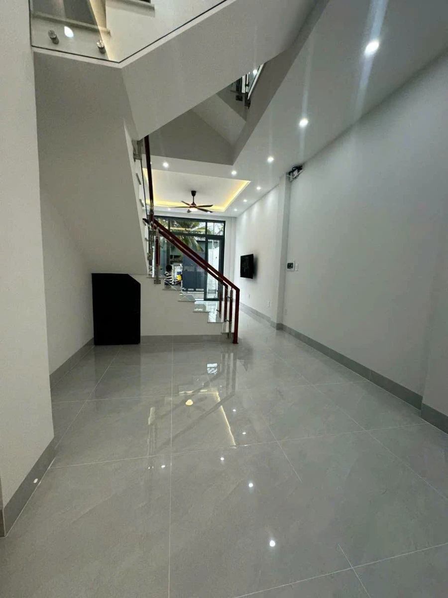 Bán nhà 3 tầng 77m² đường 8, P. Trường Thạnh, Q9 - Ảnh thu nhỏ 3