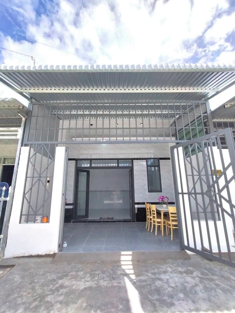 Bán nhà mới hoàn thiện 90m² 2 phòng ngủ Rạch Giá Kiên Giang - Ảnh 1