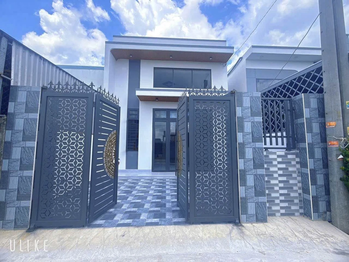 Bán nhà gác đúc 3 phòng ngủ 6x17m gần tái định cư Bình Minh, Đồng Nai, giá 1,799 tỷ - Ảnh 1