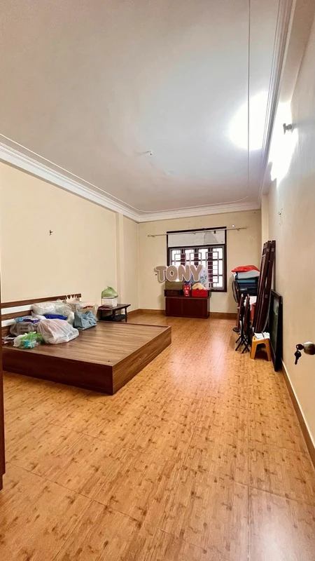Bán nhà phố Nguyễn Khang 56m² 4 tầng 13.6 tỷ
