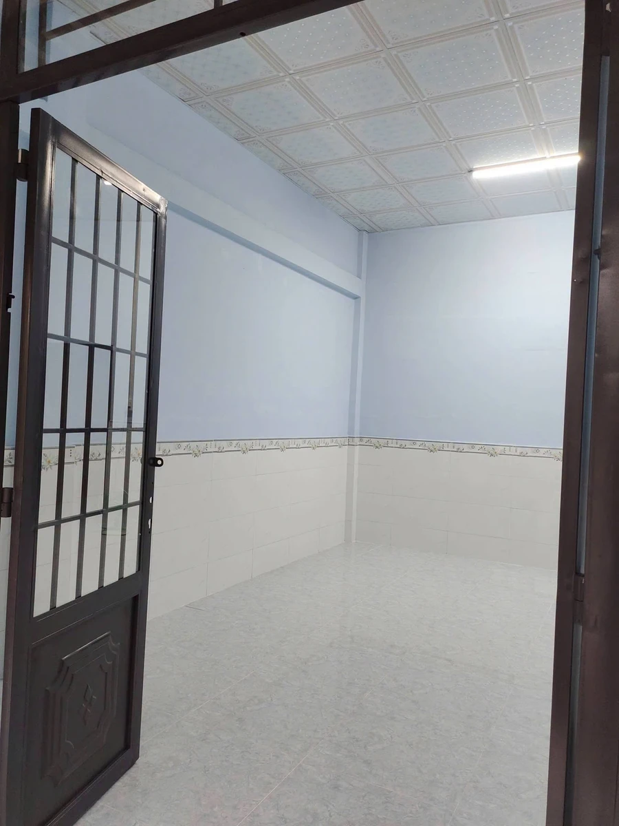 Bán nhà phố mặt tiền Nam Cao 60m², 2PN, Q.12 giá 1 tỷ 400 triệu - Ảnh 1