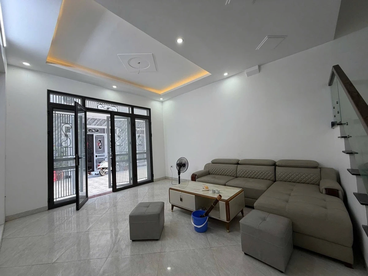 Bán nhà 3 tầng 69m2 trung tâm Hoàng Huy hơn 3 tỷ - Ảnh thu nhỏ 2