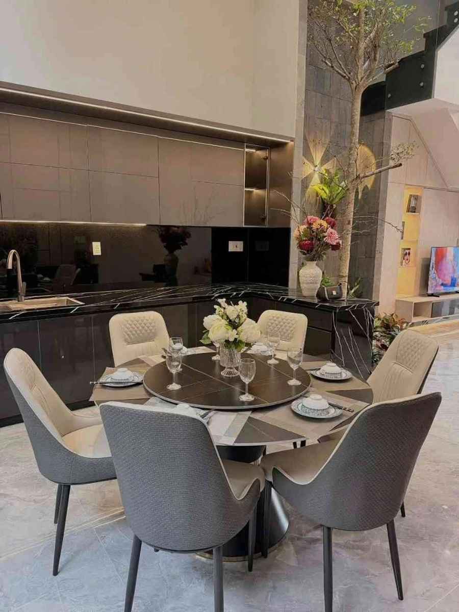 Bán nhà phố 4 tầng 91m2, mặt tiền kinh doanh Dĩ An 8.8 tỷ - Ảnh thu nhỏ 3