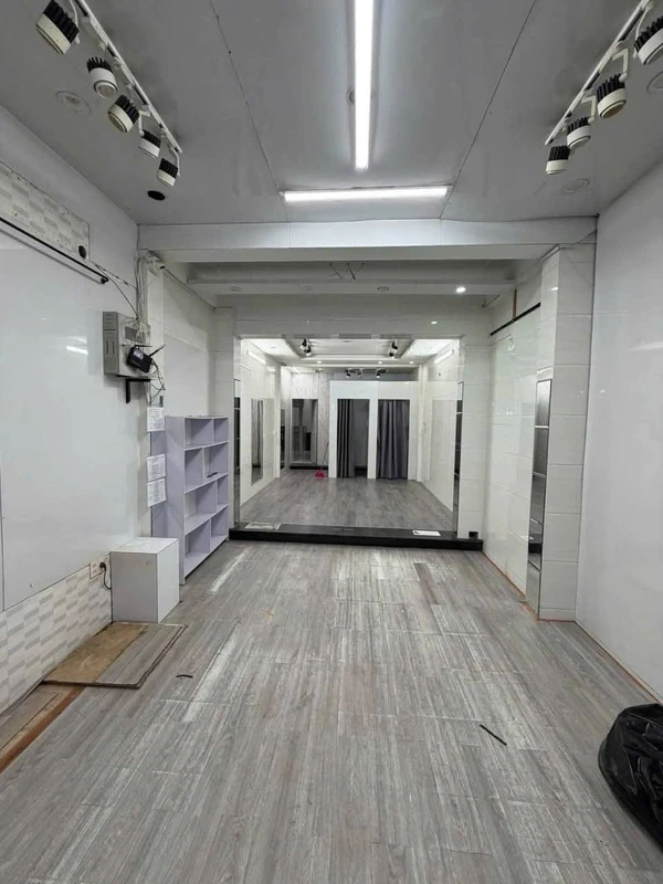 Cho thuê nhà 2 tầng 140m² mặt đường Hecman Gmeiner, Vinh