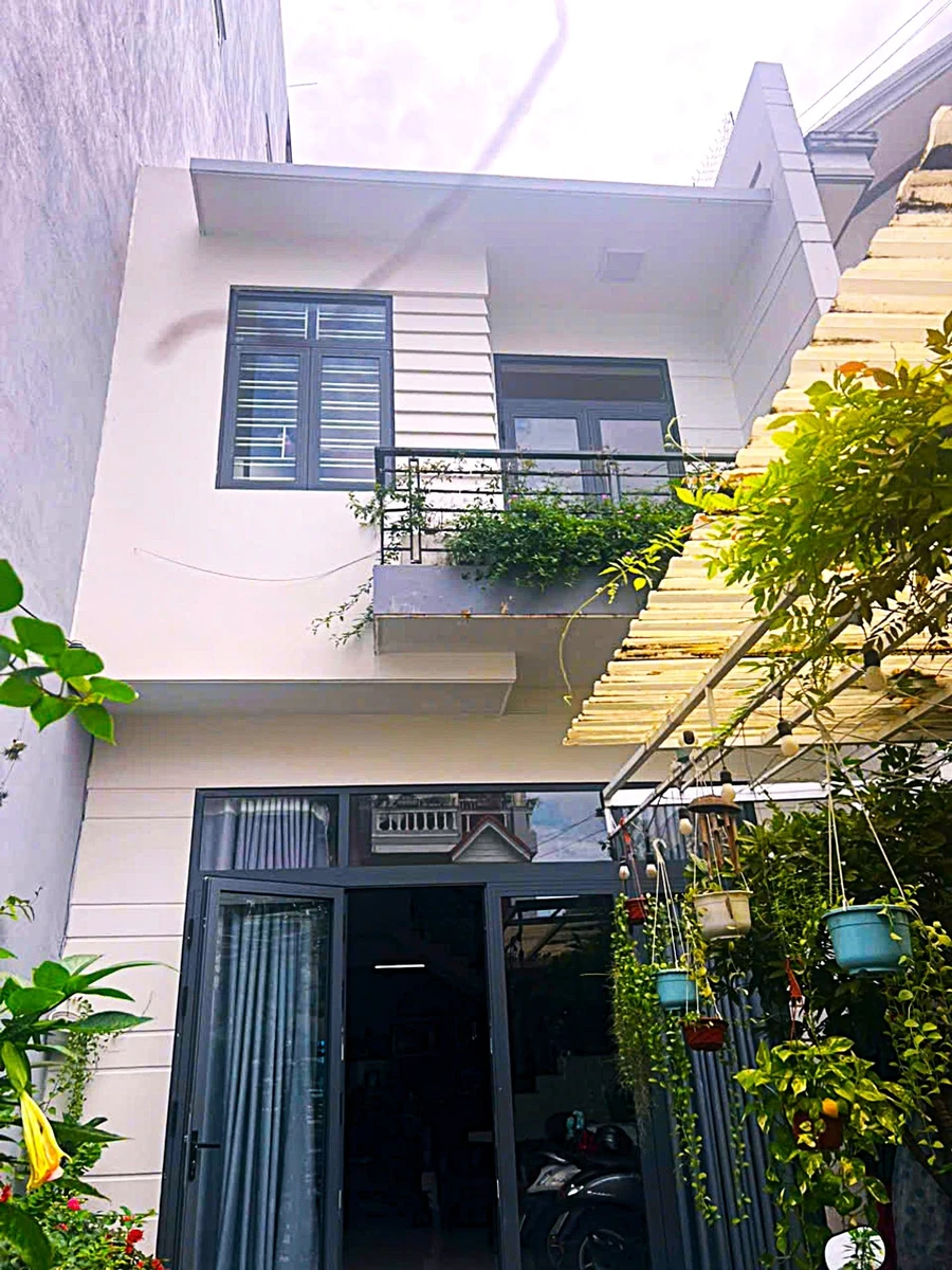 Bán nhà 2 tầng mặt tiền 160m² Nguyễn Cảnh Dị, Đà Nẵng - Ảnh 1