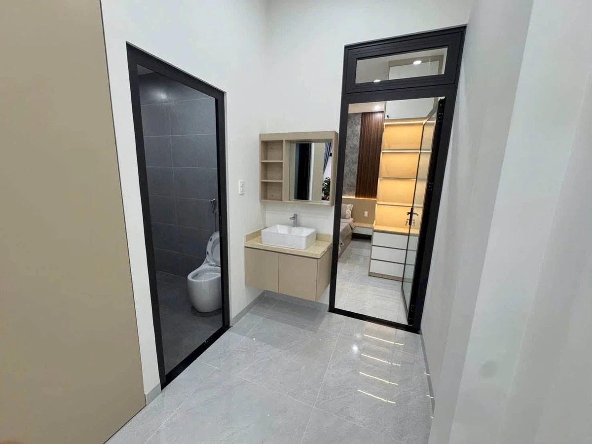 Bán nhà 2 tầng hẻm Nguyễn Trường Tộ 105m² 2,95 tỷ - Ảnh thu nhỏ 5