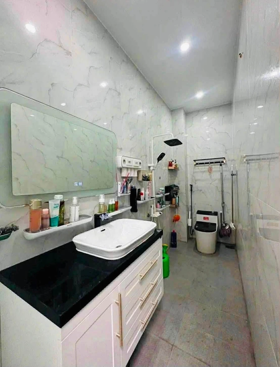 Bán nhà mặt tiền Hoàng Văn Thụ 60m2, 4 phòng ngủ, 8 tỷ - Ảnh thu nhỏ 5