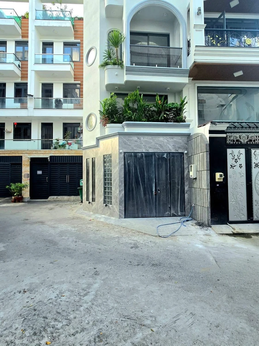 Bán nhà góc 2 mặt thoáng 60m2, 4 PN, 5 WC, thang máy, Gò Vấp - Ảnh 1