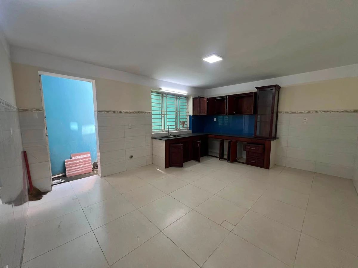 Cho thuê nhà 1 trệt 1 lửng 1 lầu 250m² Phường Biên Hoà - Ảnh thu nhỏ 4