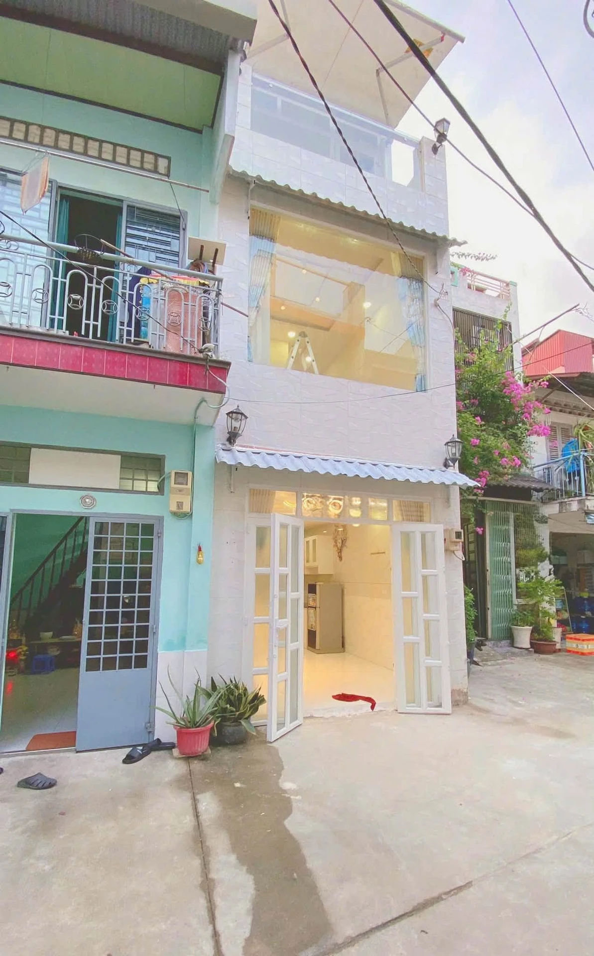 Cho thuê nhà mới 2 phòng, 28m² Tân Bình, 13 triệu/tháng - Ảnh 1