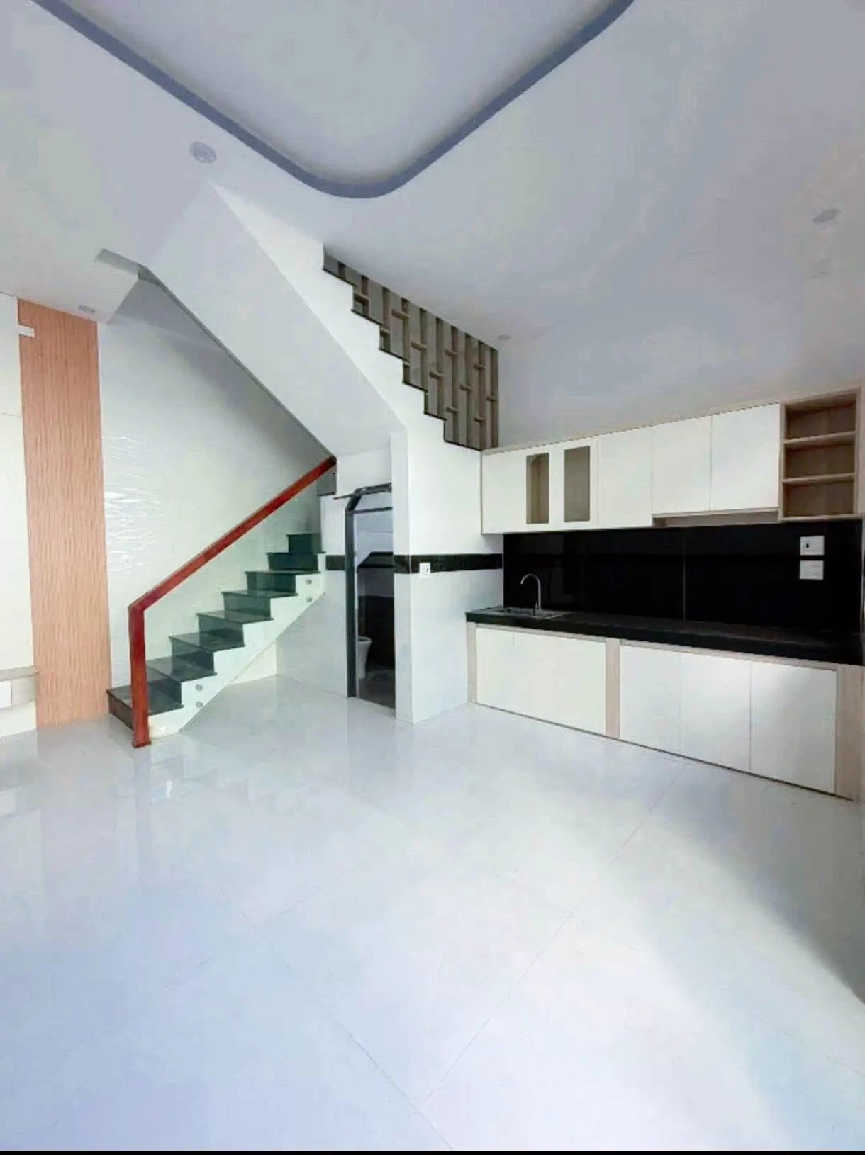 Bán nhà mặt tiền 3 tầng 40m² 3PN Quy Nhơn - Ảnh 1