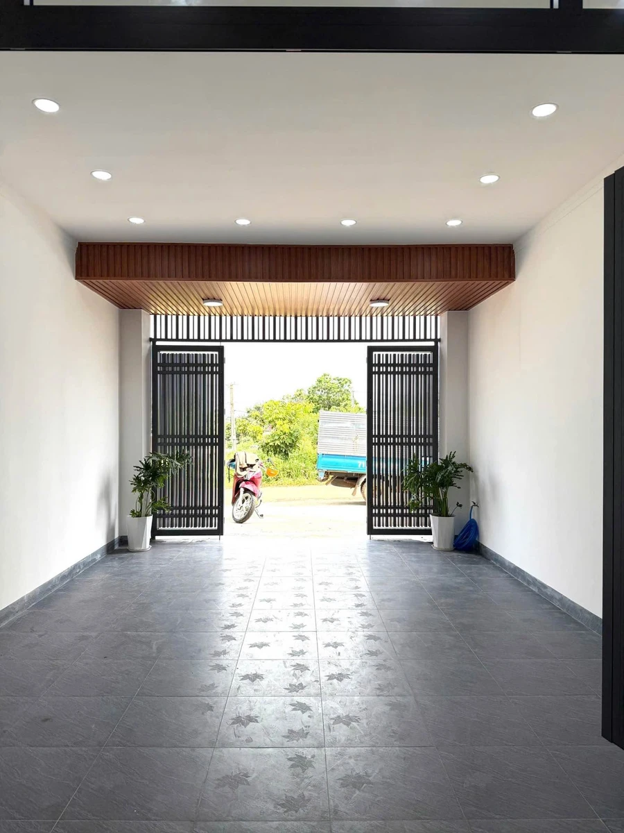 Nhà 2 tầng mới, 4,5x20m, 3,7 tỷ, Đắk Lắk - Ảnh thu nhỏ 2