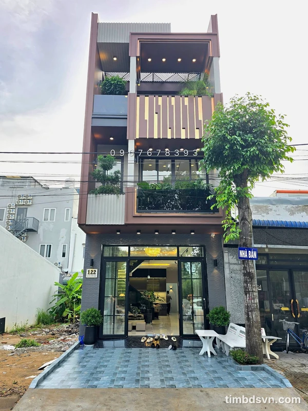 Bán nhà phố 2 lầu 240m² Cần Thơ 6.68 tỷ