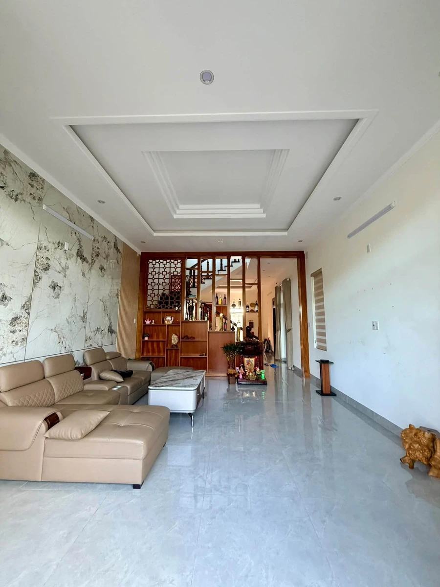 Bán nhà villa 332m2, 4 phòng, Pleiku, 4 tỷ 8 - Ảnh thu nhỏ 5