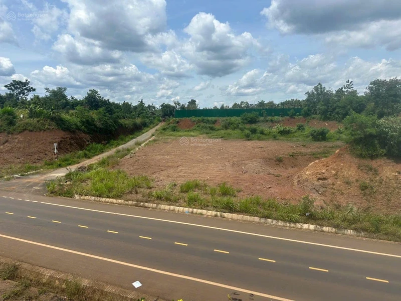 Bán đất 2 mặt tiền Tránh Đông Buôn Ma Thuột 2.712m² - Sổ hồng - Giá 3tỷ7 - Gần hồ Ea Nhái