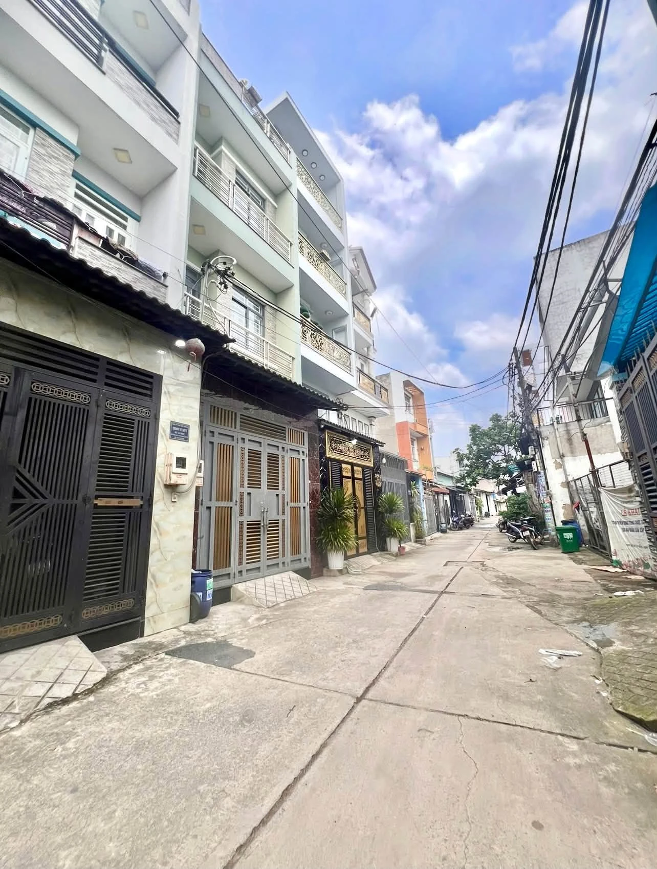 Bán nhà 3 tầng 6x16m hẻm xe hơi giá 5,24 tỷ phường Bình Tân - Ảnh 1