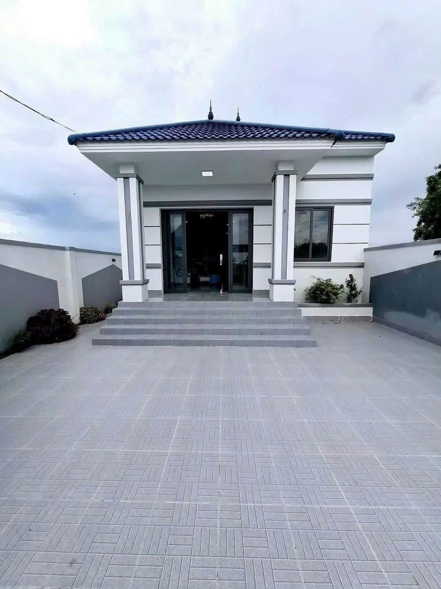 Bán nhà 4 phòng ngủ 332m2 Cần Đước Long An - Ảnh thu nhỏ 2