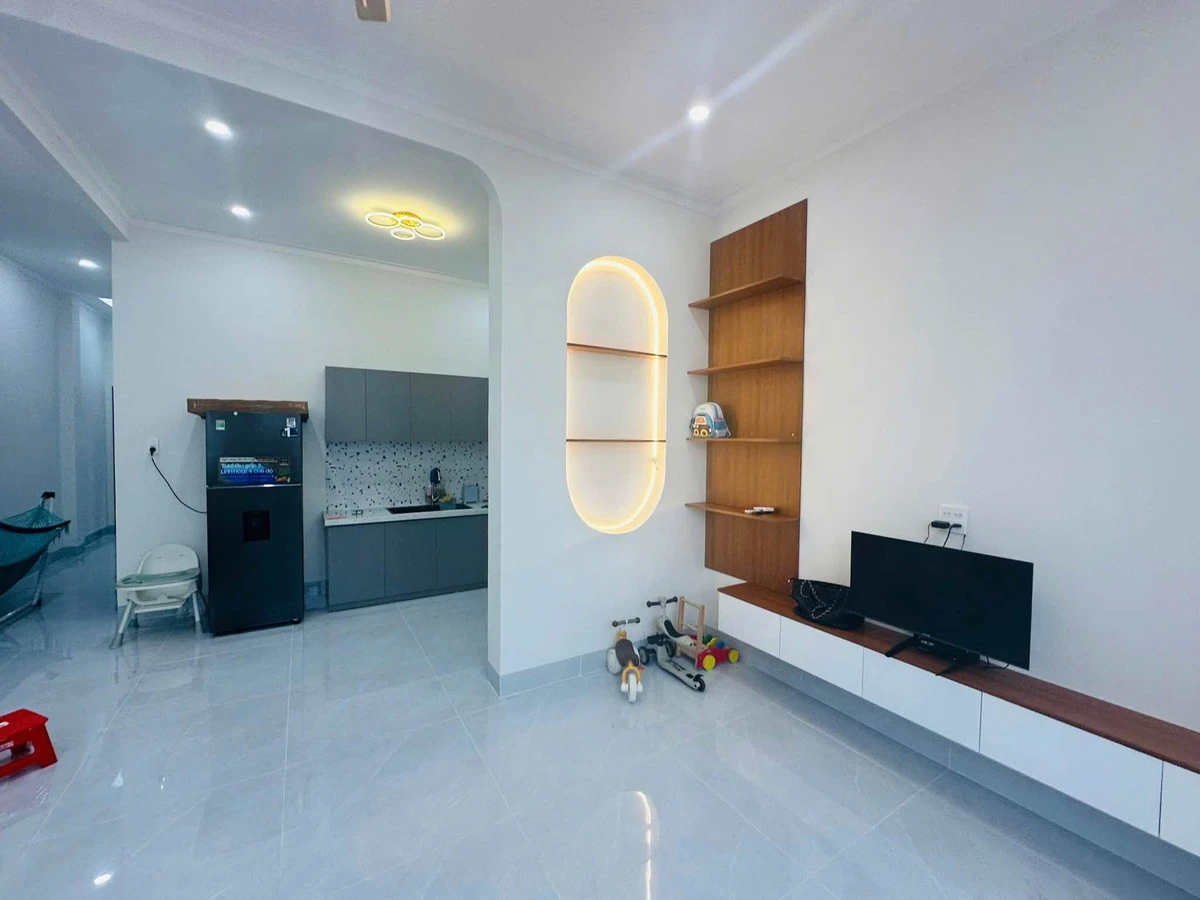 Bán nhà cấp 4 100m2 nội thất 1tỷ 350 Bình Tân - Ảnh thu nhỏ 2