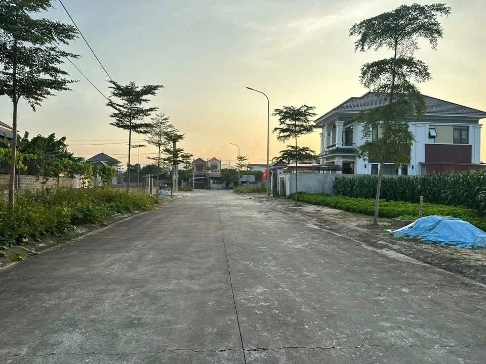 Bán đất Sông Công Thái Nguyên 200m² mặt tiền 10m - Ảnh 1
