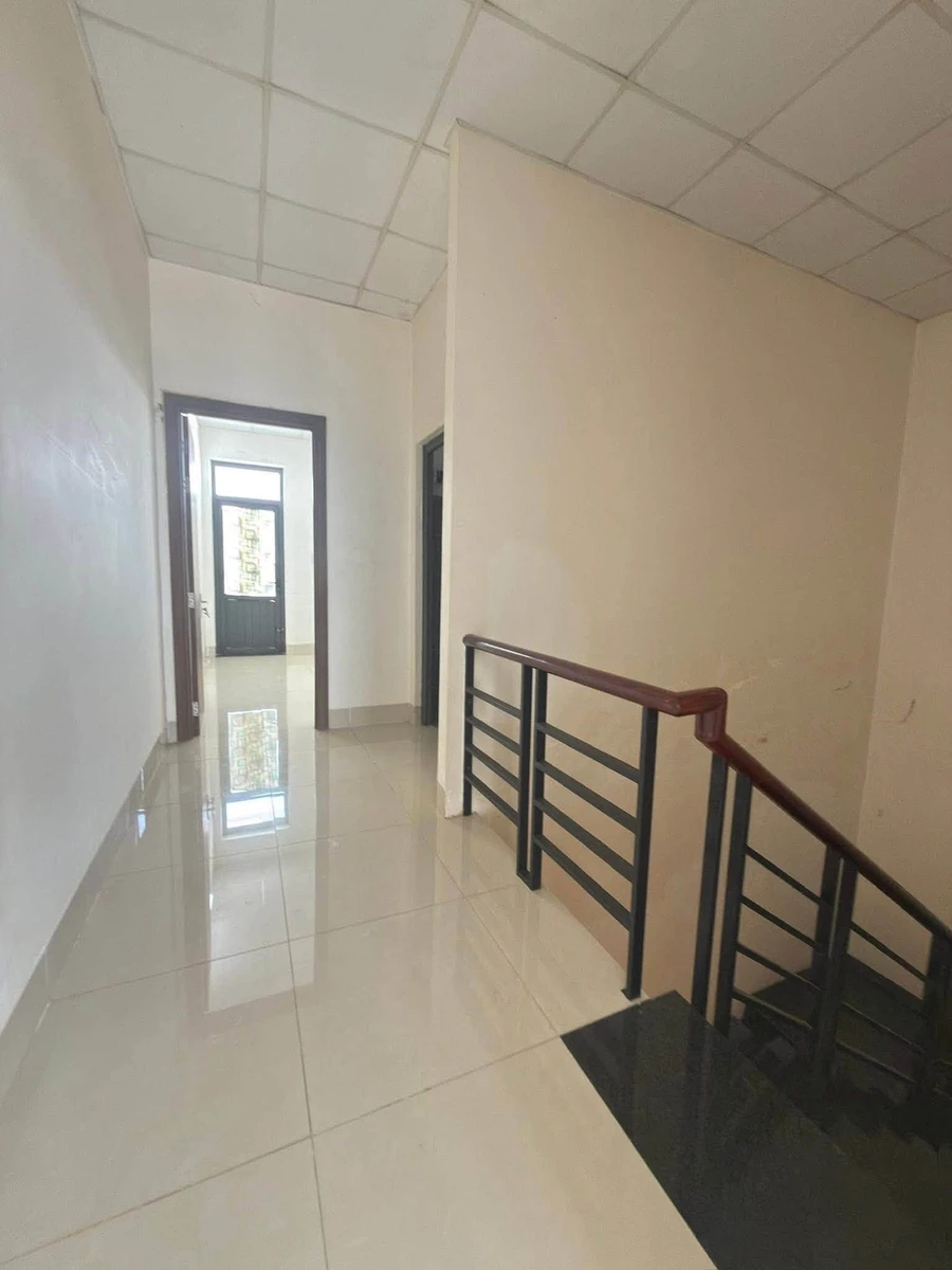 Bán nhà C9 3 phòng ngủ 110m² Rạch Giá 3,2 tỷ - Ảnh thu nhỏ 5