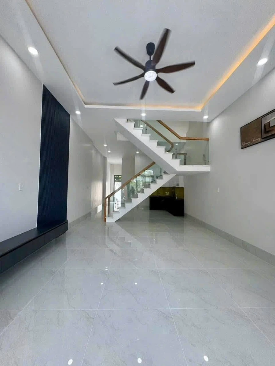 Bán nhà 1 trệt 1 lầu 5x20m, 3PN, đường số 13 KDC Đại Dương, Phường 6, Tân An, Long An - Ảnh thu nhỏ 2