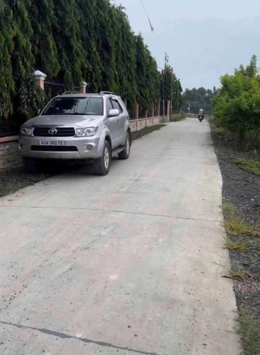 Bán 700m2 đất (350m2 thổ cư) Long An, gần chợ Tân Bữu - Ảnh thu nhỏ 2