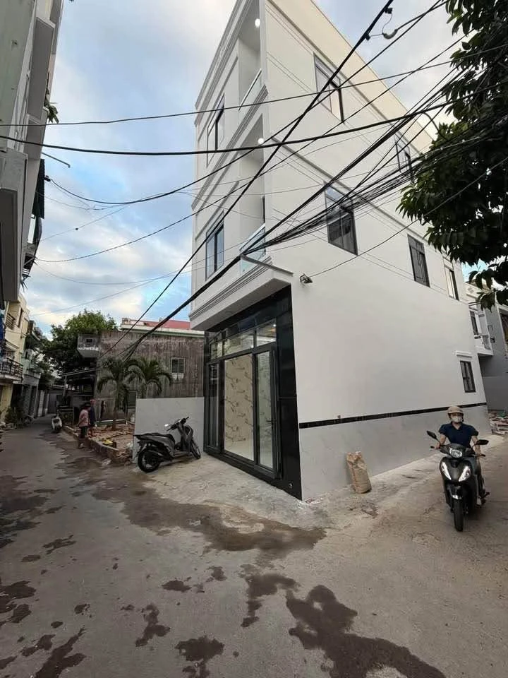 Bán nhà 3PN/3WC, 45m2, phố Hoàng Văn Thụ, Quận 1 - Ảnh 1