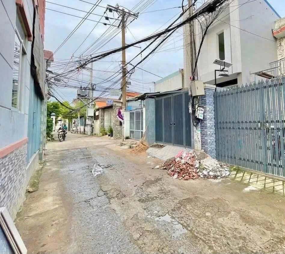 Bán nhà C4 1 sẻc Phạm Văn Thuận 77,5m² Quận 4 - Ảnh 1