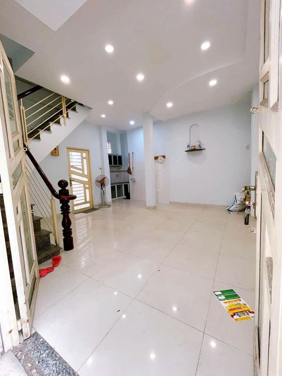 Bán nhà 2 phòng ngủ mặt tiền Tôn Đản Quận 4, 158m² - Ảnh thu nhỏ 2