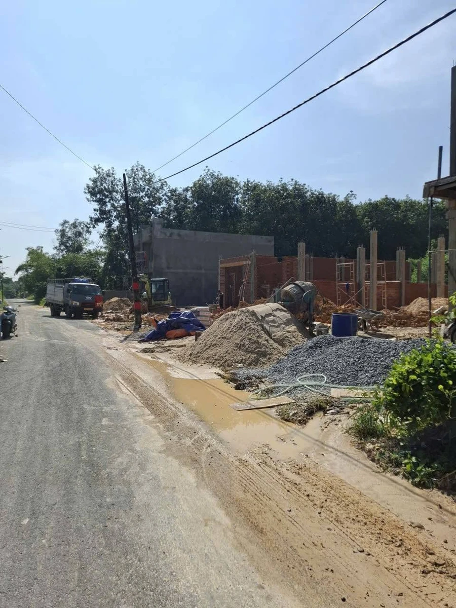 Bán nhà sân vườn 1 trệt 1 lầu 150m2 tại Hòa Lợi - Ảnh thu nhỏ 4
