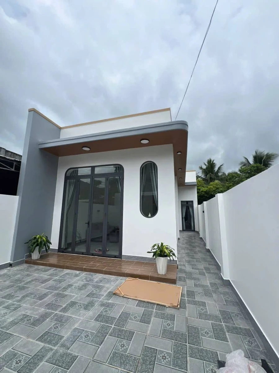 Bán nhà hẻm 43 Phạm Hùng, Tây Ninh, 300m², 3PN 2WC, 1,79 tỷ - Ảnh thu nhỏ 2