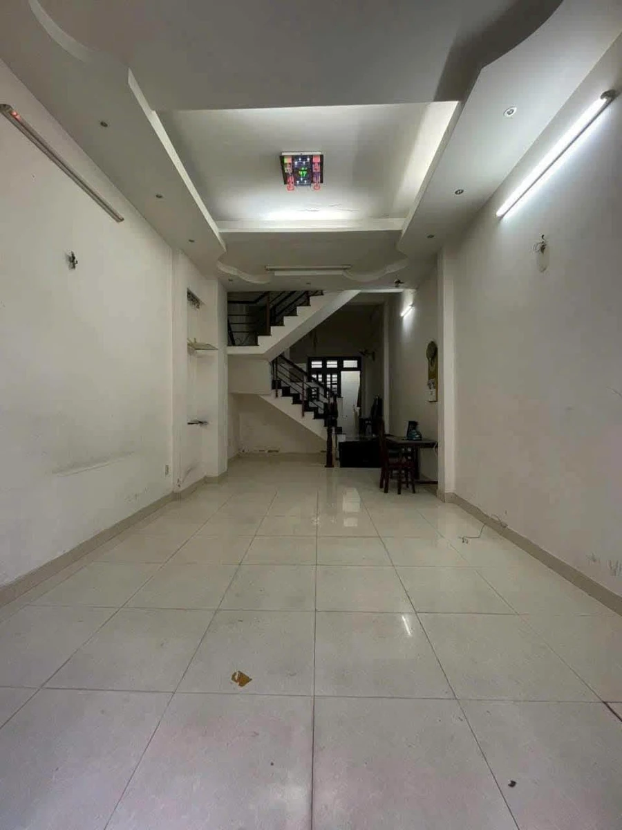 Cho thuê nhà nguyên căn 4PN 68m² gần chợ Hạnh Thông Tây - Ảnh thu nhỏ 3