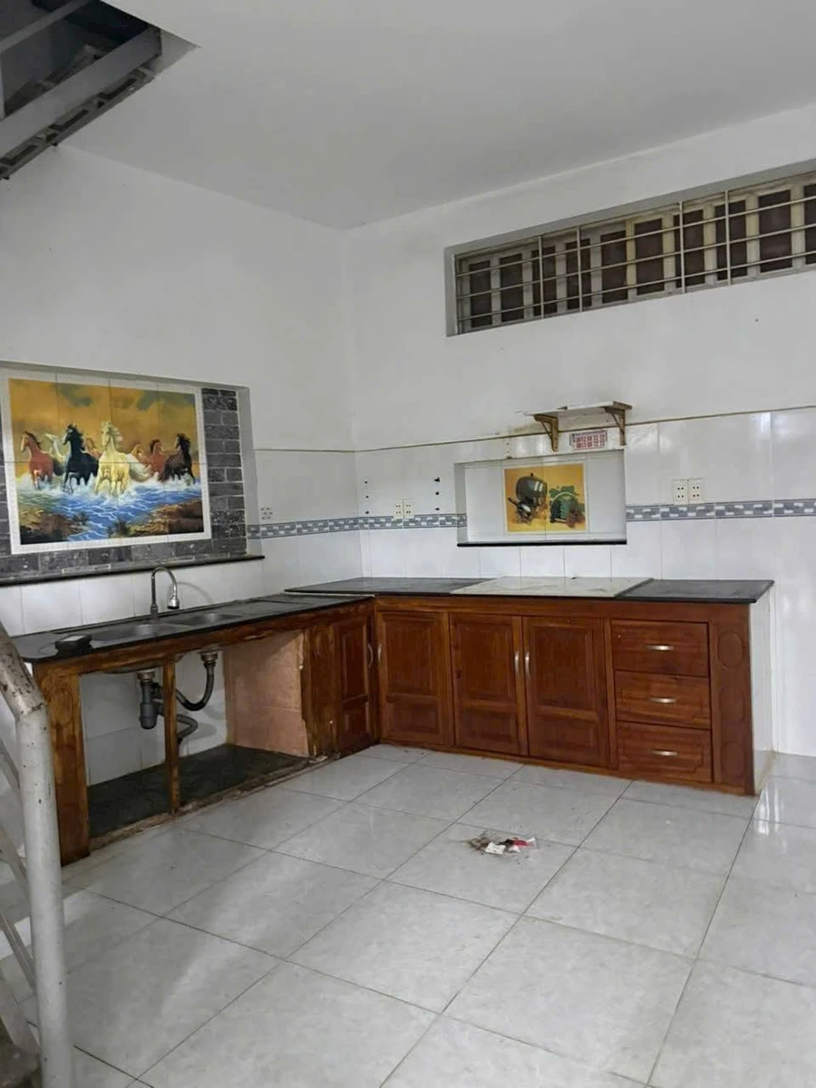 Bán nhà hẻm 926 Đường 30/4, P.11, 110m2, 2.8 tỷ - Ảnh thu nhỏ 2