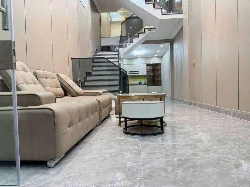 Bán nhà 4 tầng 55m² mặt phố Chợ Hàng, Hải Phòng, 8,2 tỷ