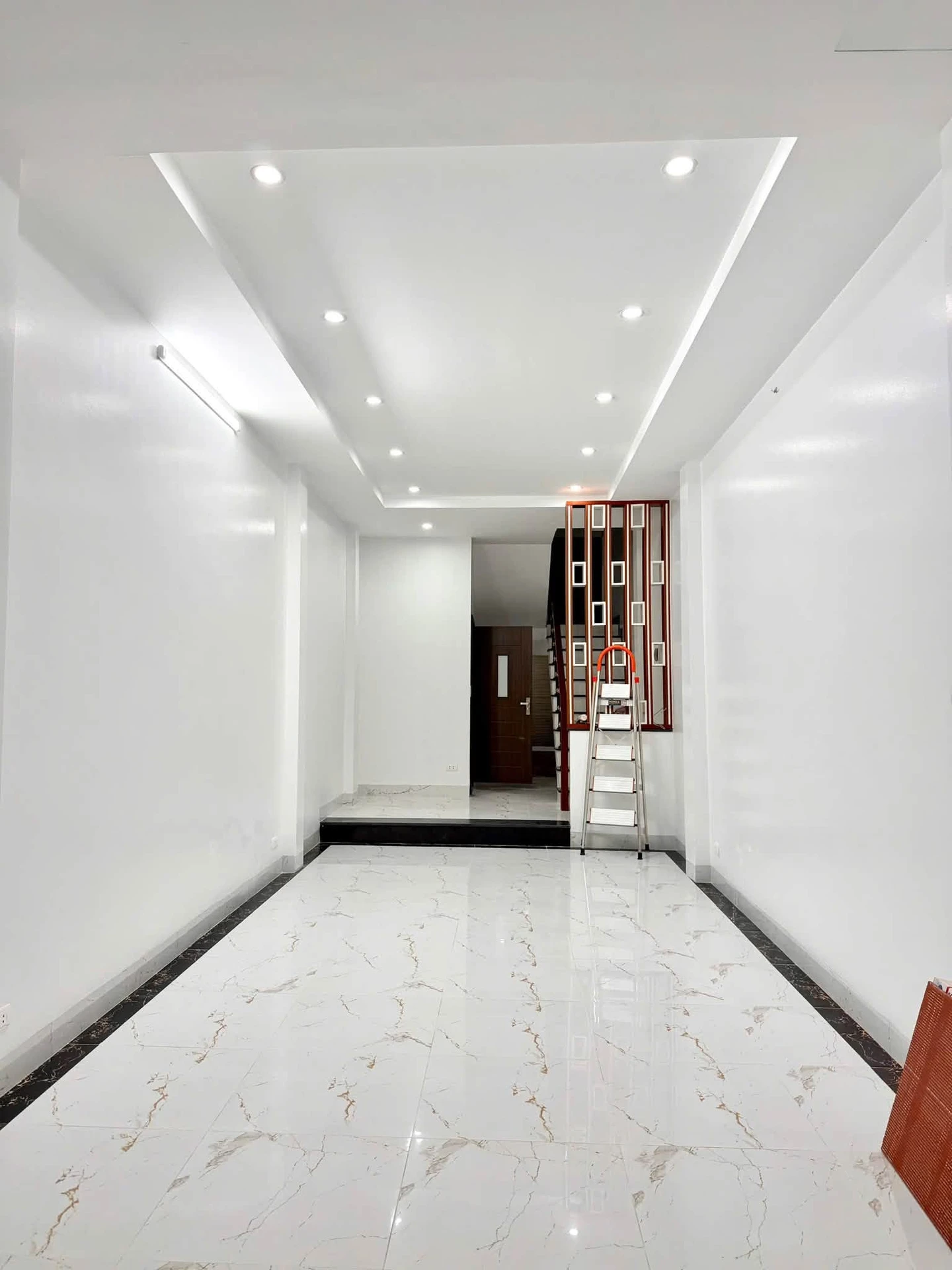 Cho thuê nhà mặt phố 41m², 3PN Hoa Bằng, Yên Hòa 22.5tr/tháng - Ảnh 1
