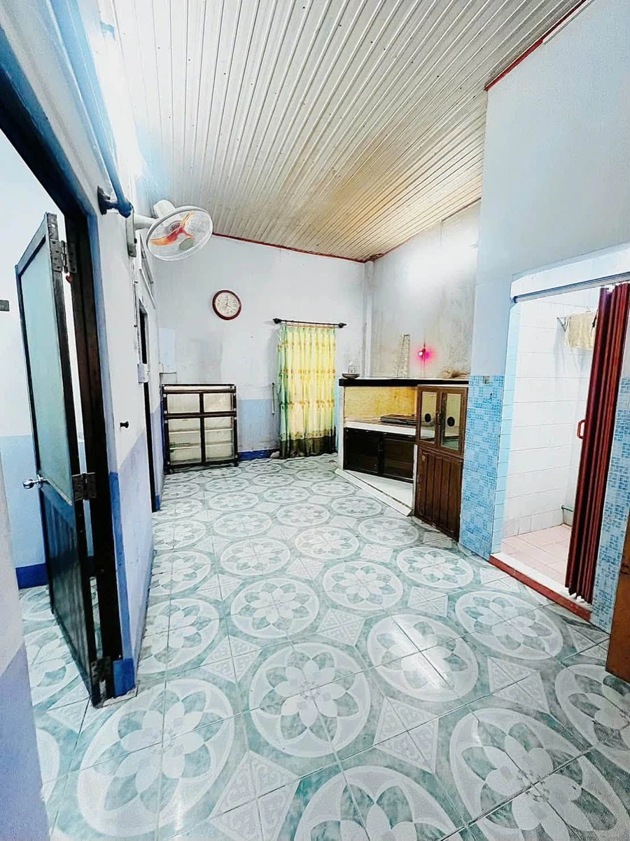 Bán nhà 106m2 ngang 8m, 2PN 2WC, giá 2,25 tỷ tại Phú Thọ, Thủ Đức - Ảnh thu nhỏ 4