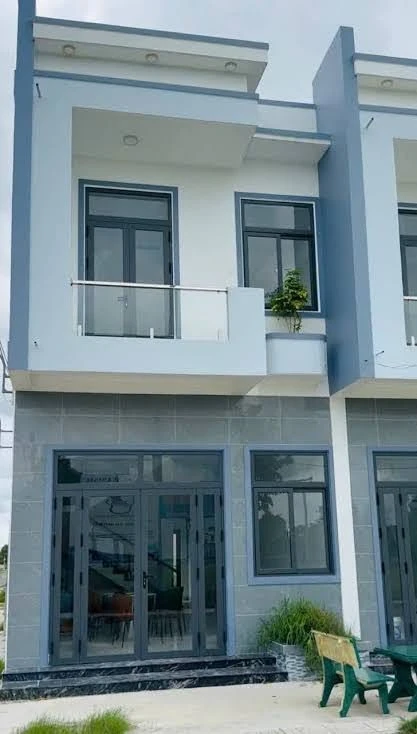Bán nhà ở xã hội 1 trệt 1 lầu 5x24m, 2PN 2WC, gần chợ Bình Chánh giá từ 1,4 tỷ - Ảnh 1