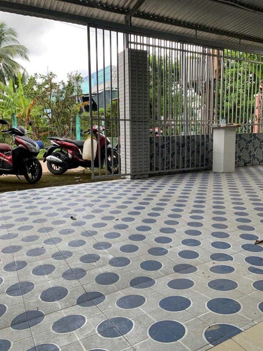 Cho thuê nhà mặt tiền 320m2, 3PN 2WC, sân rộng đậu ô tô, phường An Hội, Phú Nhuận - Ảnh thu nhỏ 2