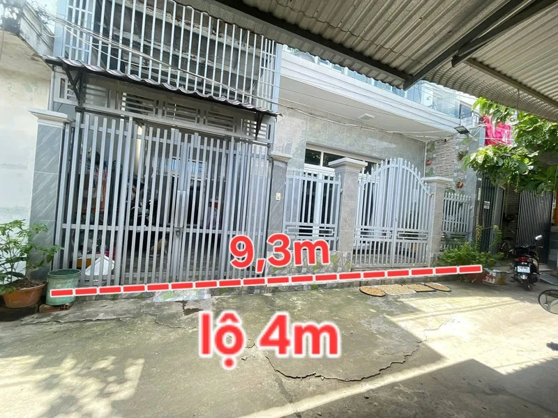 Bán nhà hẻm Nguyễn Tuân Rạch Giá 3PN 121m² 2.6 tỷ