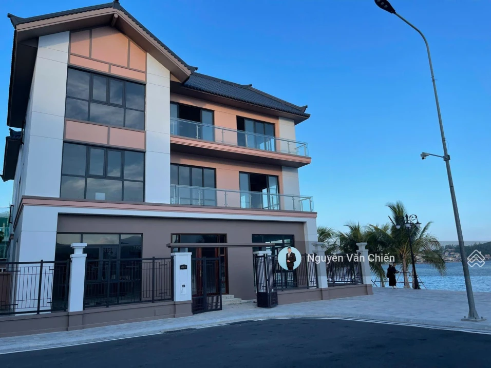 Nhà phố biển Trần Phú 4 tầng dòng tiền 50 - 70tr/tháng | Vinhomes Pearl Bay Nha Trang - Ảnh 1