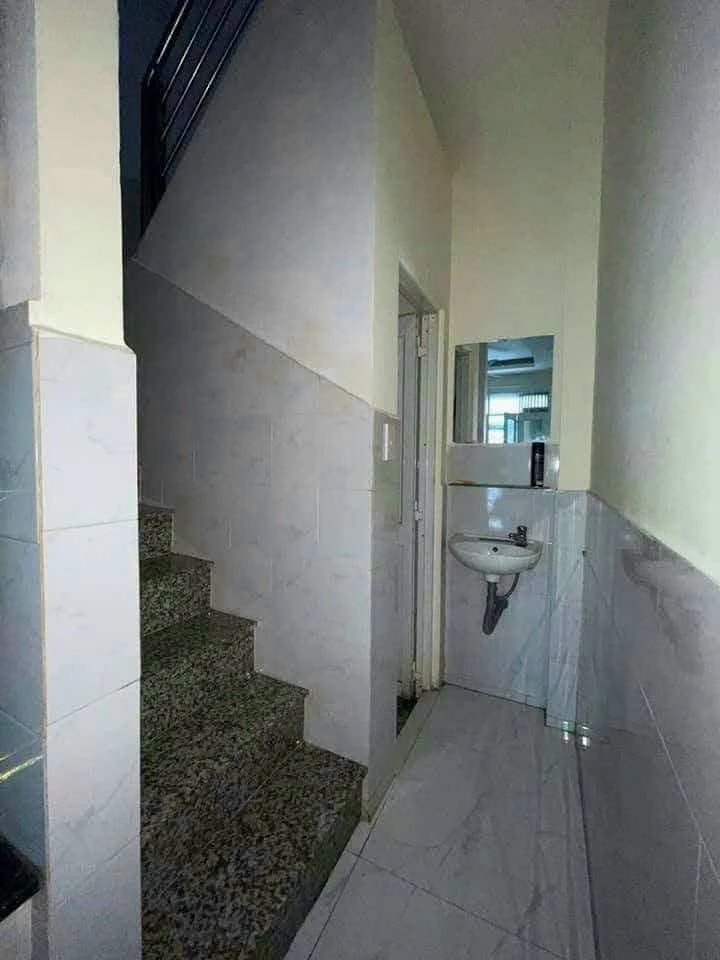 Cho thuê nhà 2PN 3WC đường Hoàng Diệu Quận 4, 8 triệu/tháng - Ảnh thu nhỏ 2