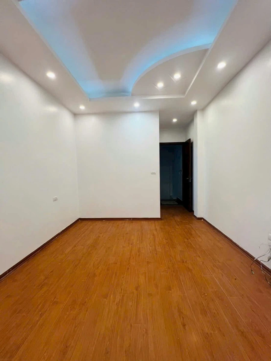 Bán nhà phố Trạm 40m2 x 5 tầng gần Aeon Long Biên, giá khoảng 7 tỷ - Ảnh thu nhỏ 3
