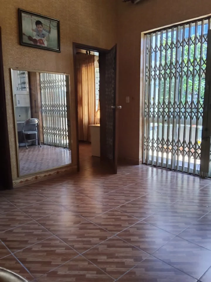 Bán nhà 3 tầng 72.7m2 Nguyễn Văn Cừ Quận 7 - Ảnh thu nhỏ 4