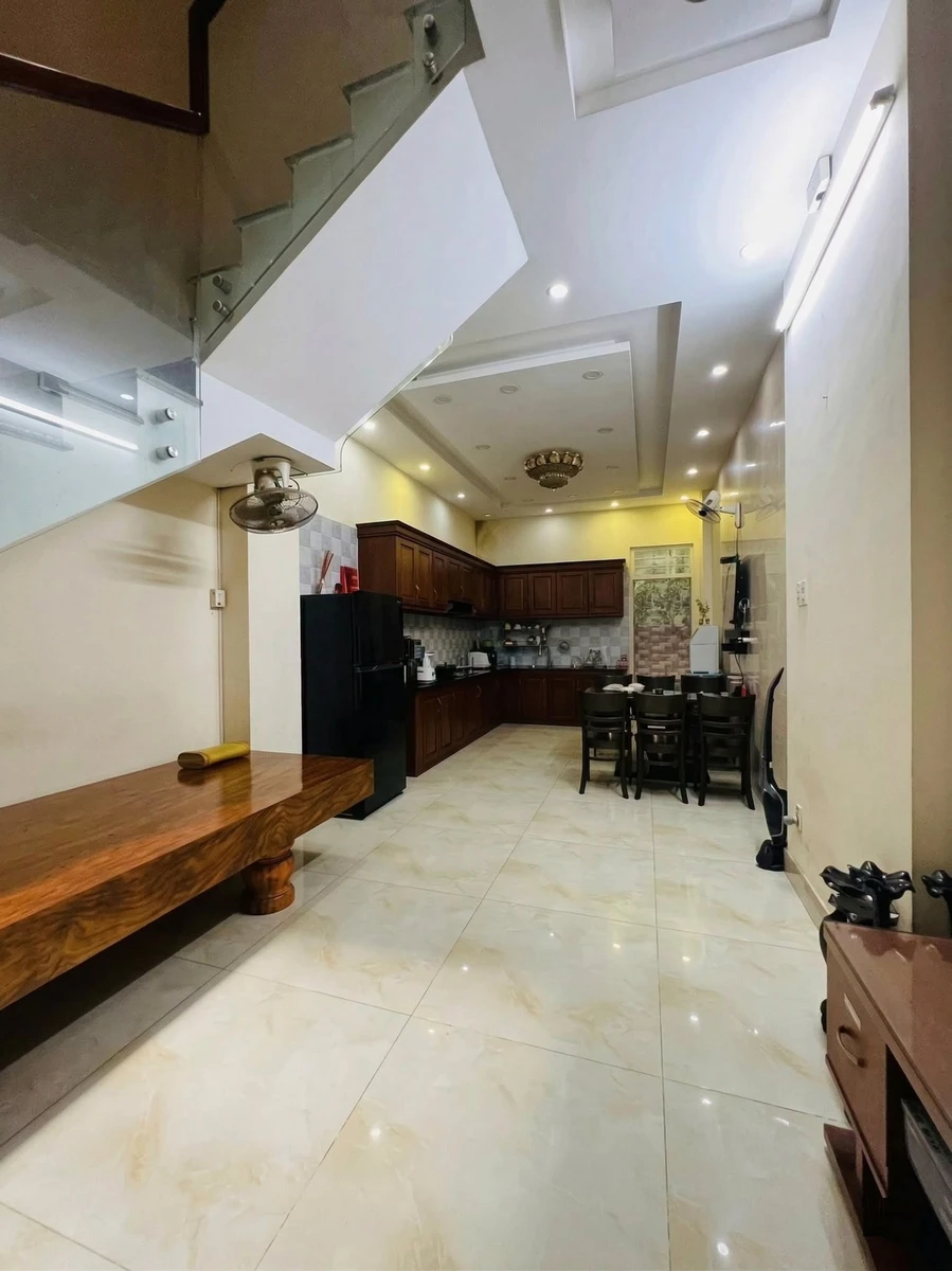 Bán nhà 1 trệt 3 lầu 5PN 64m² Quận 1 13.8 tỷ - Ảnh thu nhỏ 3
