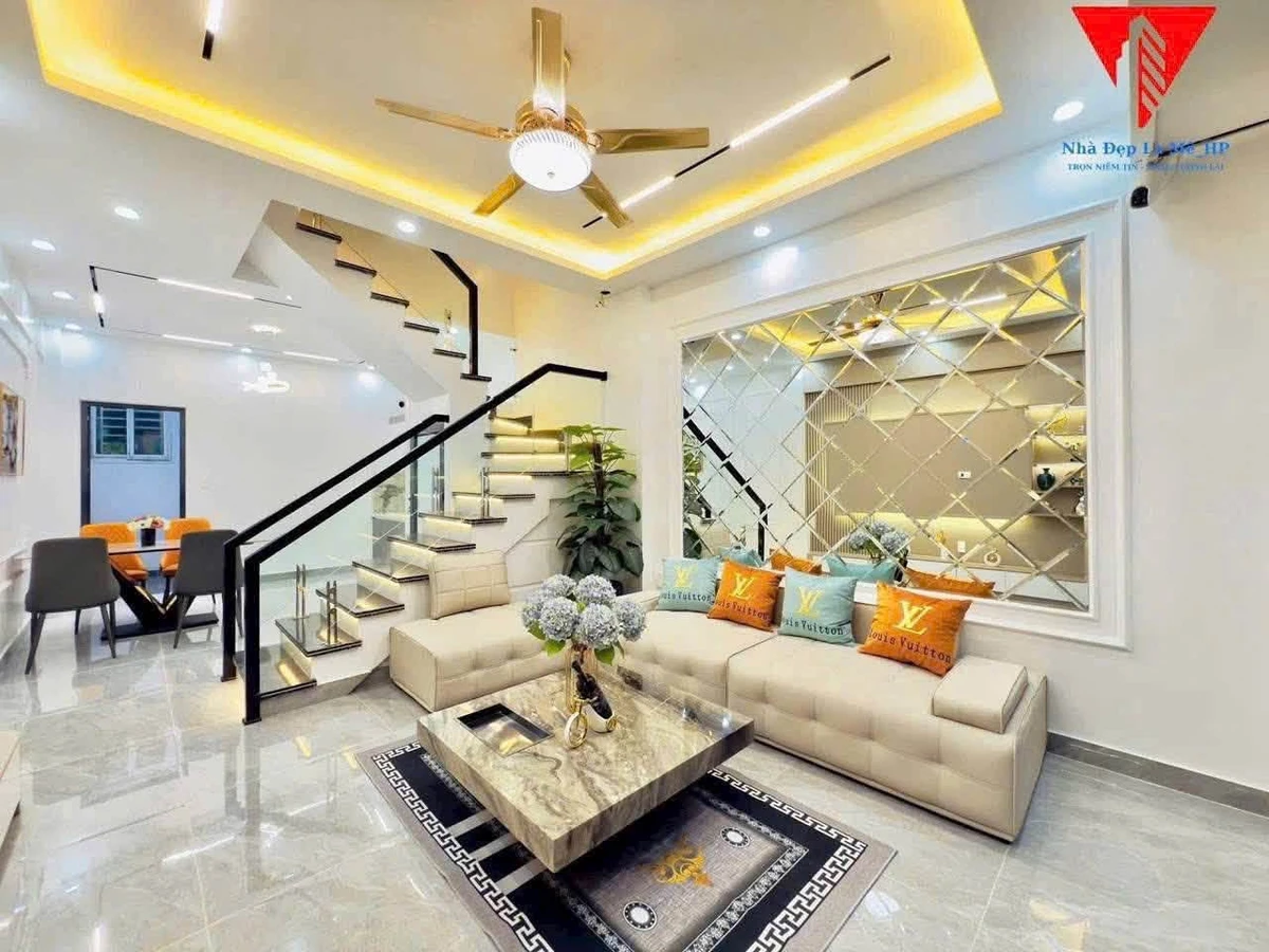 Nhà mới 3 tầng 41m² 3 phòng ngủ Tôn Đức Thắng 3 tỷ 550 - Ảnh thu nhỏ 2