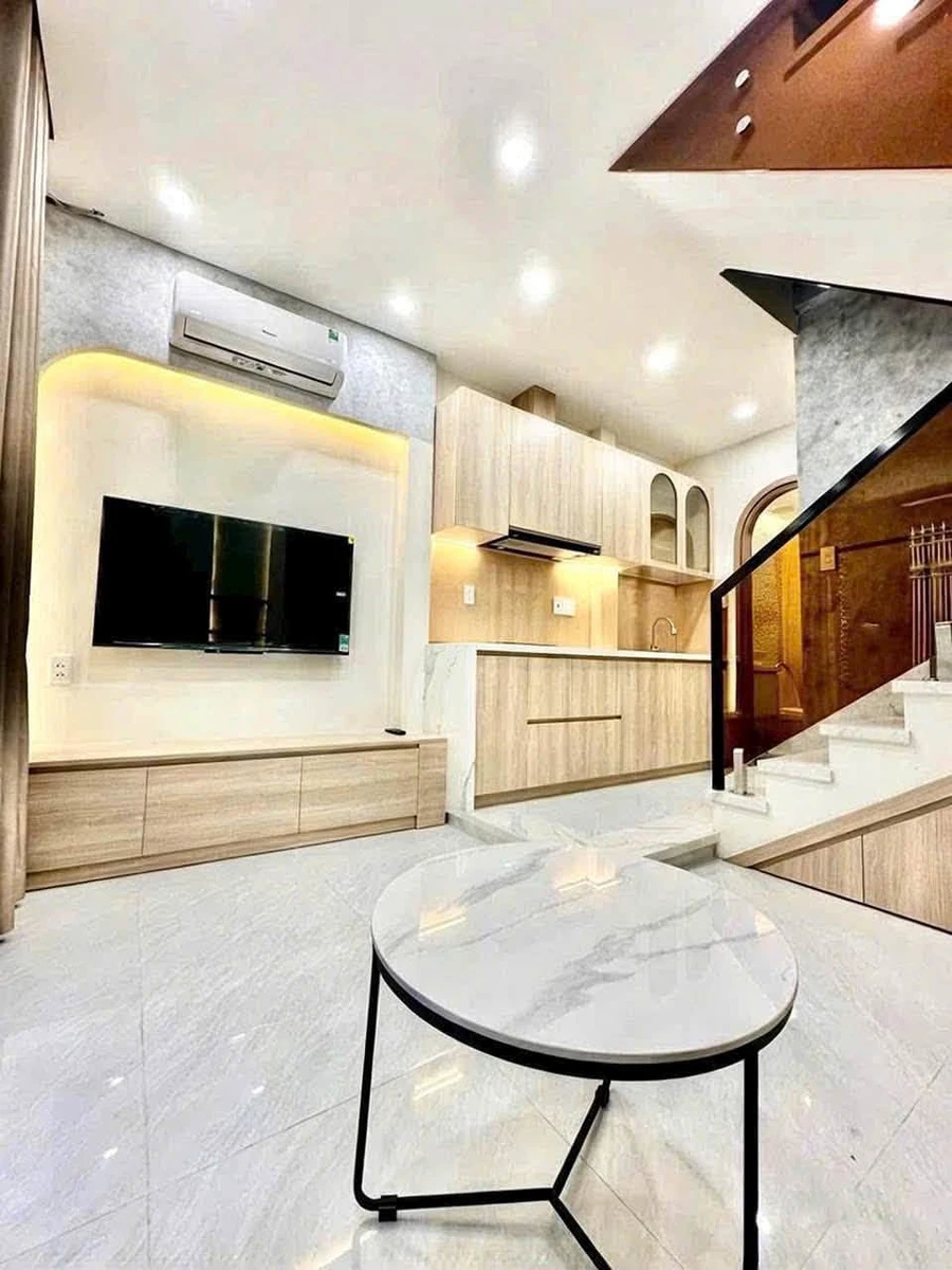 Bán nhà phố 3PN 2WC Trần Nhuật Duật Q1, 30m², 5.649 tỷ - Ảnh thu nhỏ 2