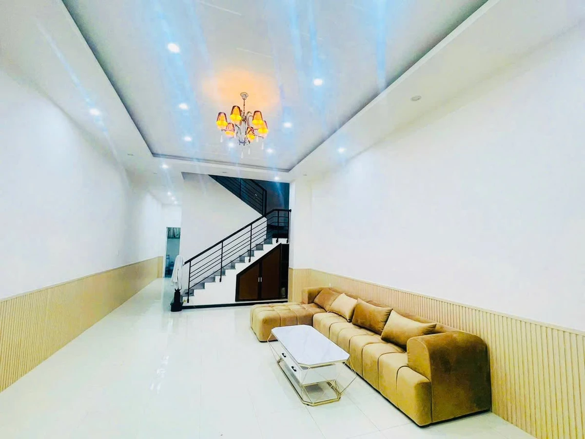 Bán nhà 1 trệt 1 lầu mặt tiền 100m² Rạch Giá, An Giang - Ảnh 1