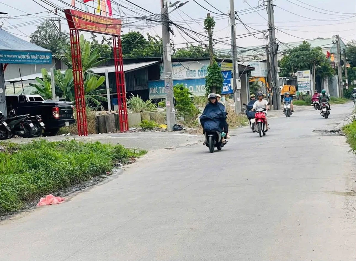 Bán đất mặt tiền kinh doanh 200m² 1 tỷ 350 triệu Biên Hoà - Ảnh 1