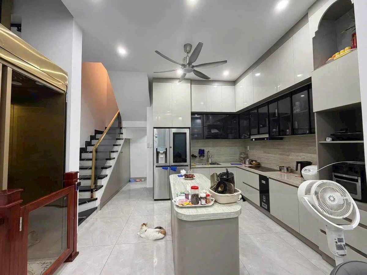 Bán nhà 4 tầng mặt tiền Lê Chân 252m² 12 tỷ - Ảnh thu nhỏ 2